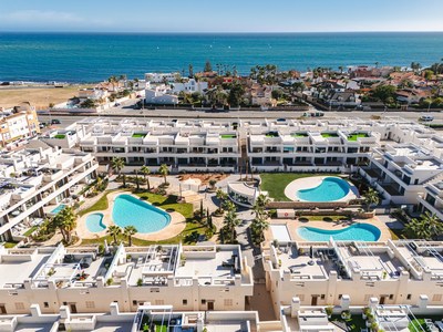 LA VELETA · TORREVIEJA | El lujo de despertar frente al Mediterráneo | 380.000 €